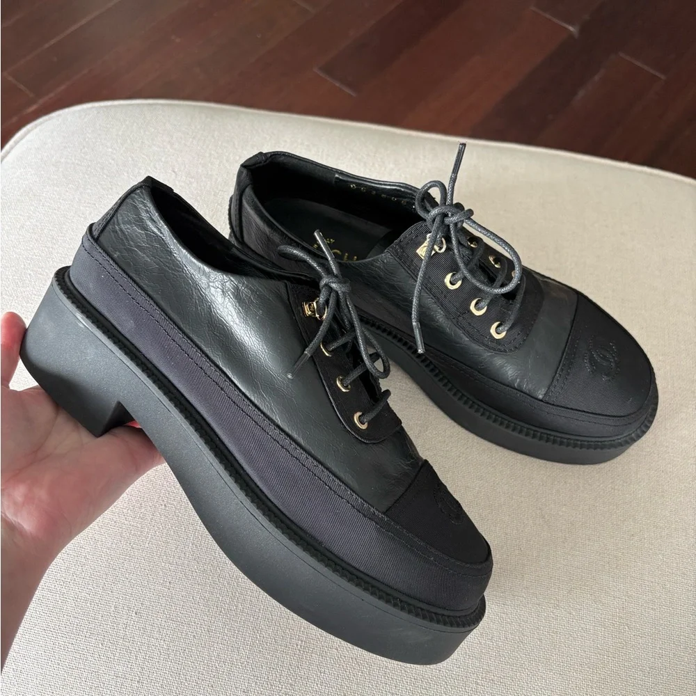 Chanel Loafers 21B Black CC Lace Up Oxford Platform Shoes EUR 40 US 9 - Picture 11 of 16